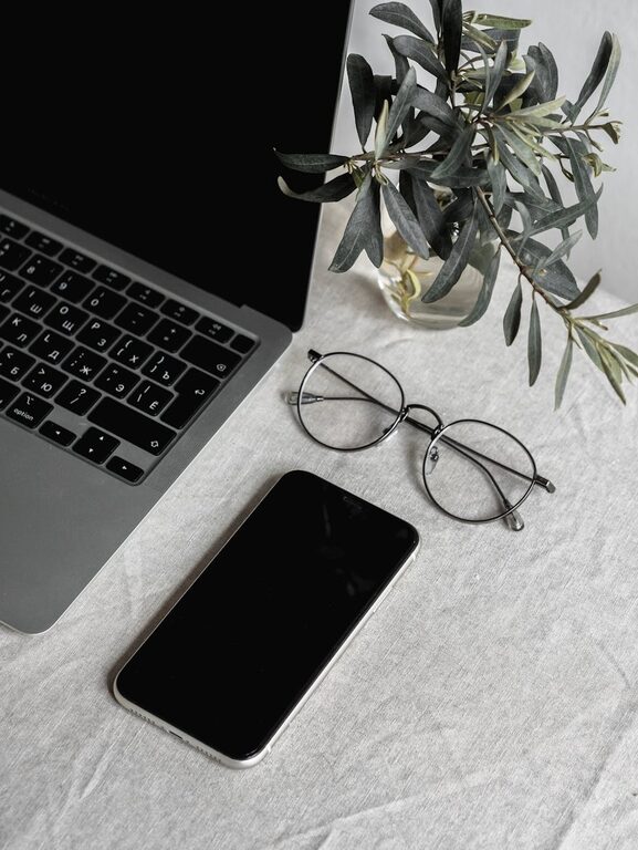 Desk Setup Tips for Focus and Comfort: Boost Your Productivity